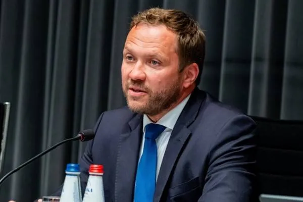 Tsahkna's statement on the use of Estonian airspace