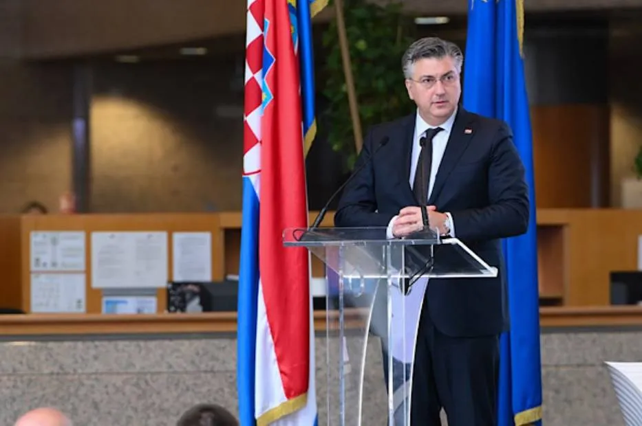 Plenkovic: L'adesione ai valori europei fondamentali è importante per tutti i candidati