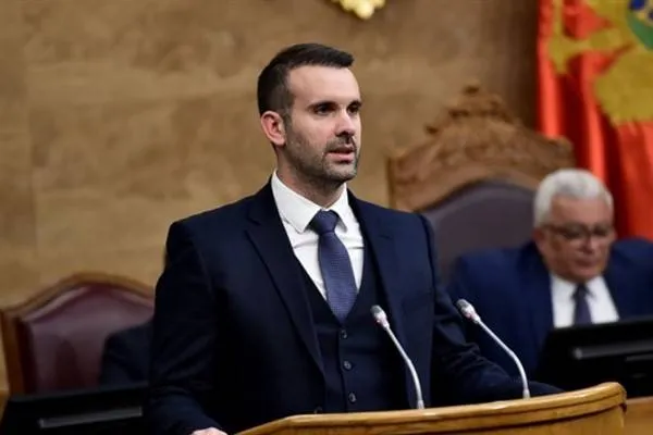 Spajiç: Niha demeke baş e ku li Karadağê sərmayedarî were kirin