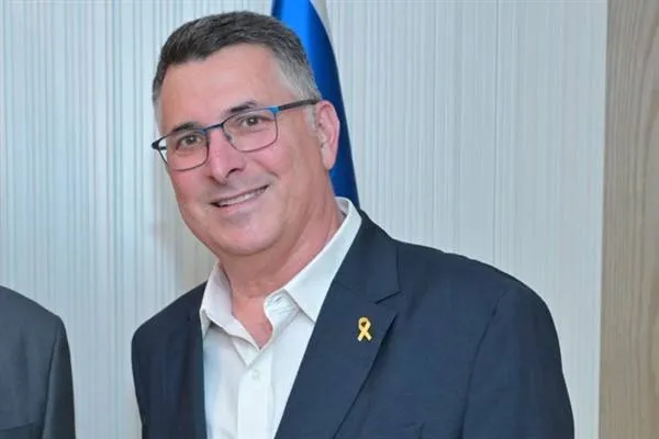 Israeli Foreign Minister Saar spoke with his North Macedonian counterpart Mucunski