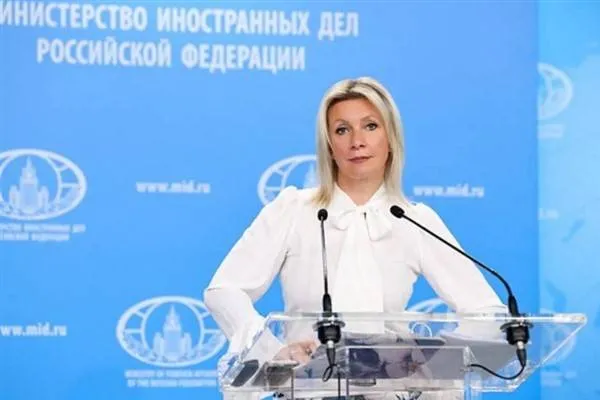 Zakharova: El régimen de Kiev continúa su terror contra la población civil rusa