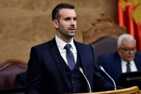 Spajic: El memorando energético firmado con Italia ofrecerá oportunidades para la economía de Montenegro