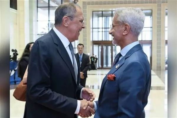 El ministro de Asuntos Exteriores de Rusia, Lavrov, se reunió con el ministro de Asuntos Exteriores de India, Jaishankar