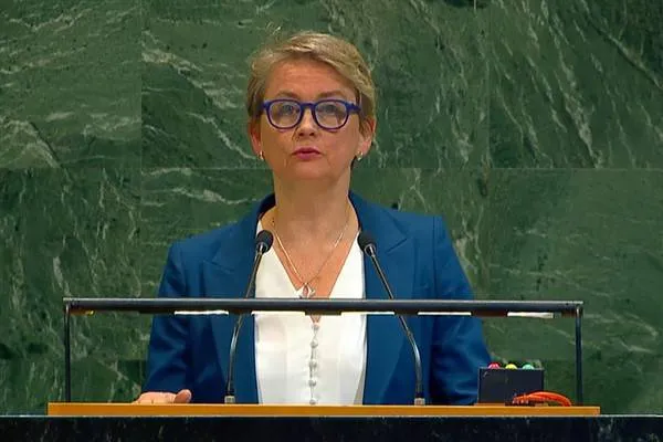 Cooper: Bindariya Keyaniya Yekbûyî ya NATOyê negerok e