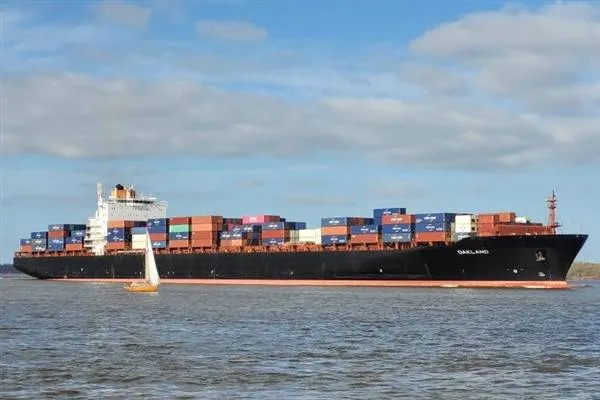 China testează o rută rapidă către Europa prin Arctica aflată în topire