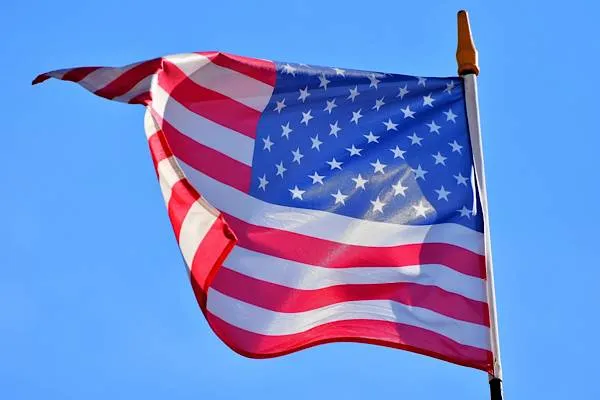 CENTCOM: Balafirên bombardîmanê yên gizlî B-2 tesîsên mûşekên Îranê xist