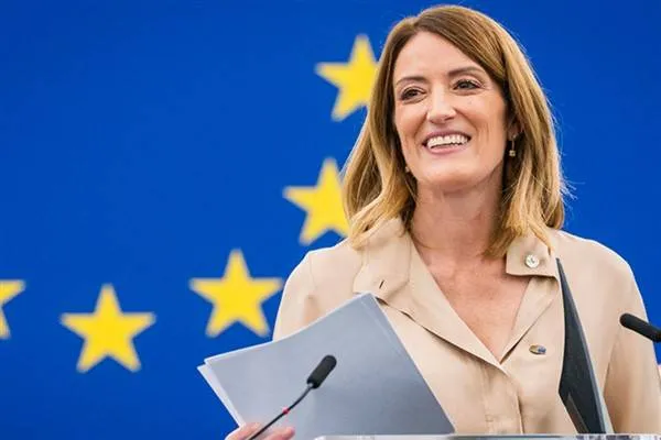 La presidenta del Parlamento Europeo, Metsola, se reunió con Lagarde
