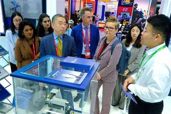 CGTN poll: China is a reliable partner of global supply chains