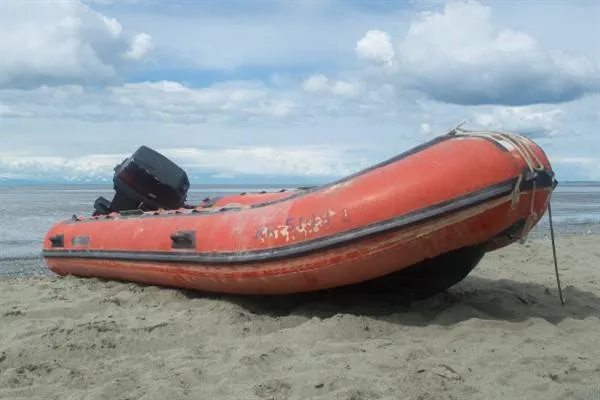 Bărci cu migranți s-au scufundat în Marea Mediterană: cel puțin patru morți