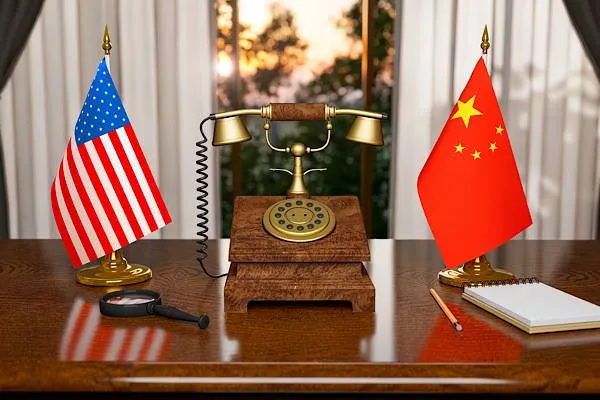Xi Jinping Held a Phone Call with Donald Trump