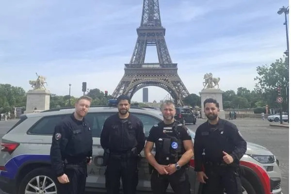 Un agente della gendarmeria di Burgas sosterrà la polizia di Parigi durante la stagione turistica