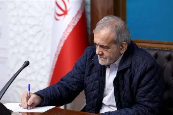 پزشکیان: وحدت و همبستگی کلید پیروزی است