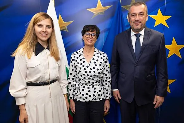 Petrova meets with EU Commissioner for Enlargement Kos