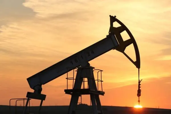 Ungaria și Slovacia au suspendat exporturile de motorină către Ucraina