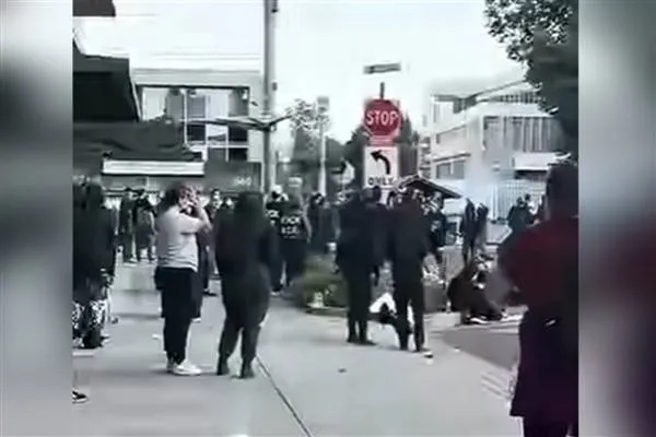 Di Portlandê ya Dewletên Yekbûyî de herî kêm 13 kes hatin girtin