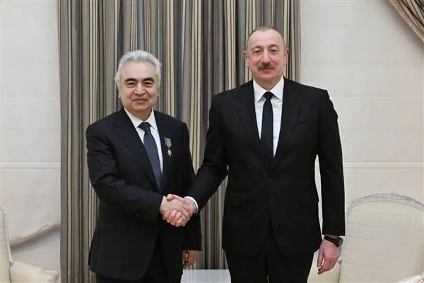 Președintele Azerbaidjanului Aliyev s-a întâlnit cu directorul executiv al IEA, Birol