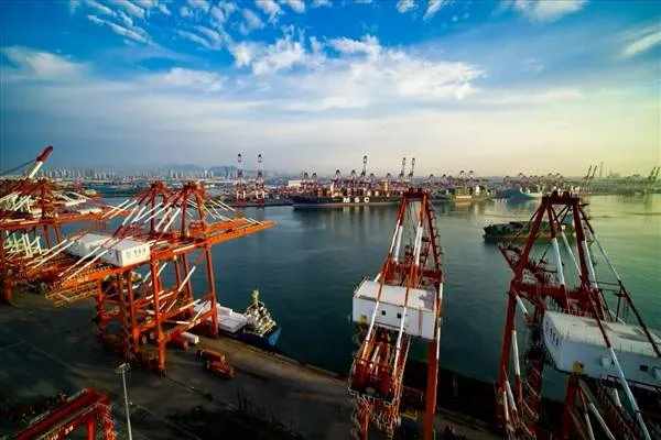 הסחר החוץ של סין בששת החודשים הראשונים הגיע ל-2.9 טריליון דולר