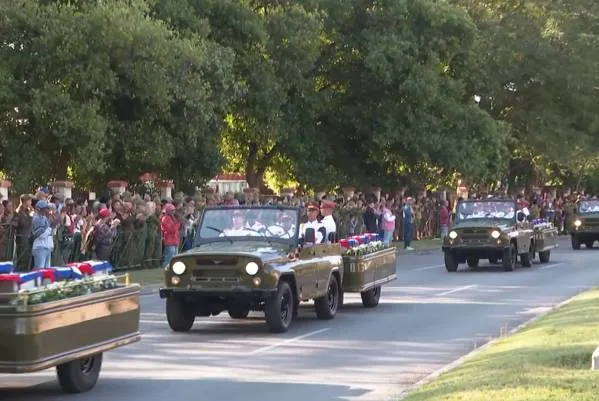 Cuba recibió con ceremonia los restos de los soldados muertos en la operación en Venezuela