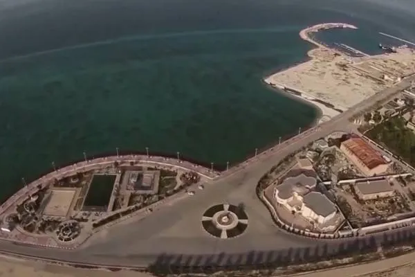 قرار إيراني بشأن مضيق هرمز