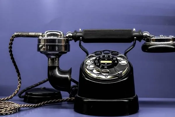 Iranian and Venezuelan foreign ministers hold phone call