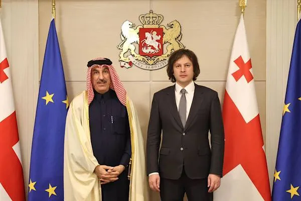 رئيس وزراء جورجيا كوباخيدزه يلتقي بسفير قطر لدى جورجيا آل ملا