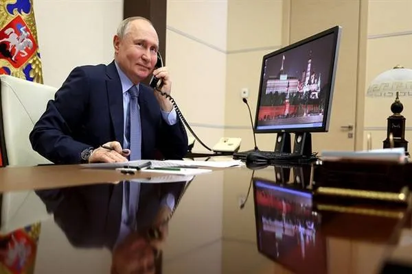 Putin spoke by phone with Armenian Prime Minister Pashinyan