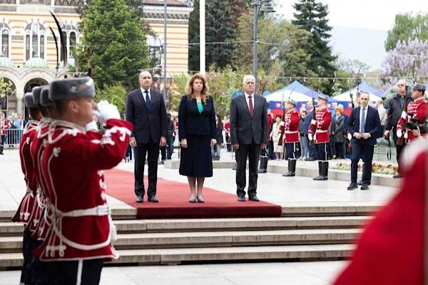 Radev: Të gjitha kontratat për aktivitetet e thjeshta do të bëhen publike