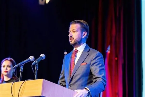 Peyama pîrozbahiyê ya Milatović ji bo rojeke bûnê Tivatê