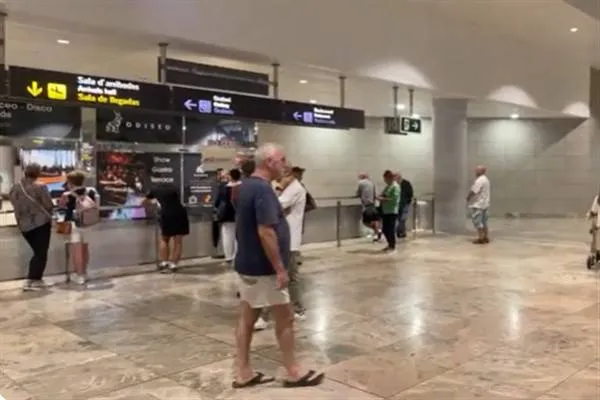 נמל התעופה באליקנטה נסגר אמש בעקבות טיסת רחפן