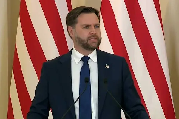 AB Şimali Prezidentinin müavini JD Vance Azərbaycanda rəsmi mərasimlə qarşılandı