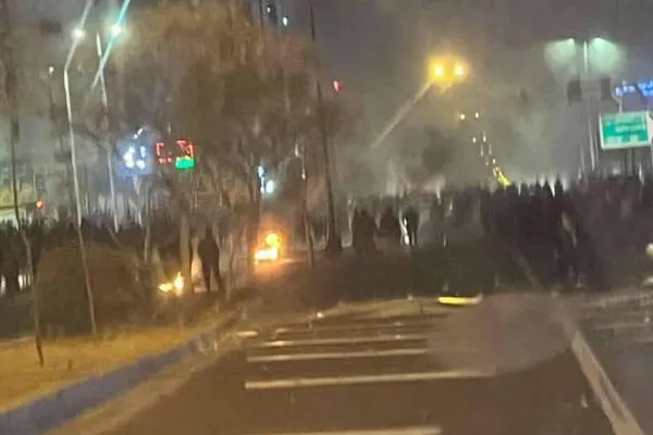 Îran edamên xwe ji bo du rojên rawestand