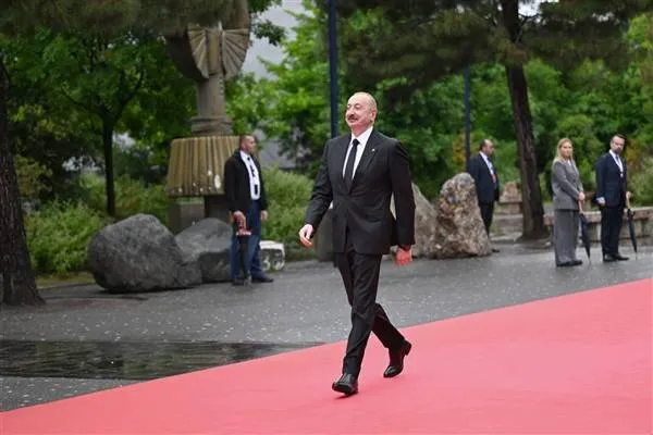 Aliyev attends the 6th Summit of the European Political Community