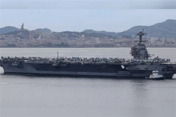 Maduro acusa a Estados Unidos de “inventar una guerra” tras desplegar el barco de guerra más grande del mundo