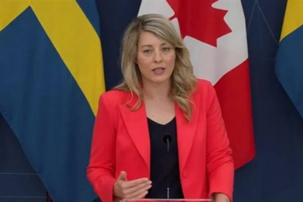 Joly felicita a Hoekstra por su nombramiento como embajador de Estados Unidos en Canadá