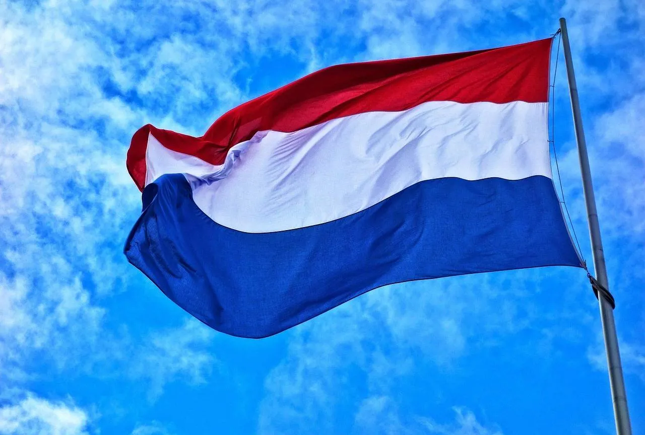 Dutch Defense Minister Brekelmans met with Singaporean counterpart Sing