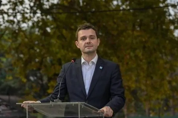 Mûçunski bi Jûnekêreya Dewletê ya Amerîkayê Landau re axivî