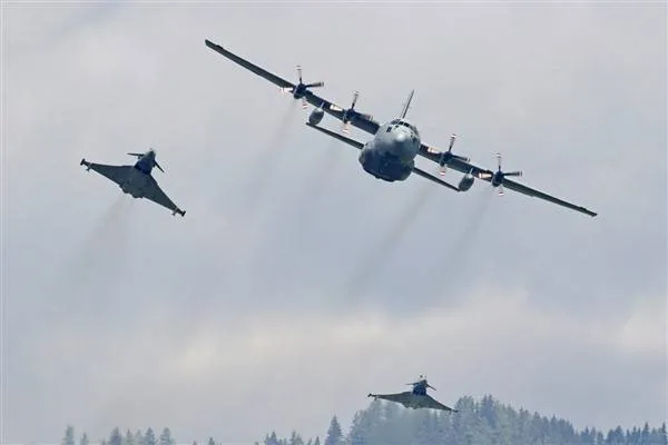 אוקראינה הפילה מטוס מטוס מטרולת רוסי