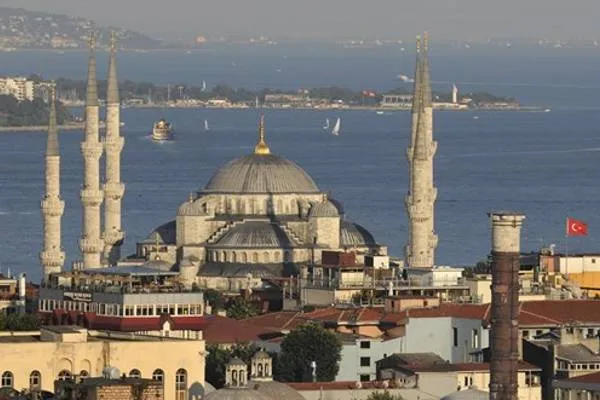 I russi affluiranno in Turchia in primavera; Istanbul è la destinazione più popolare