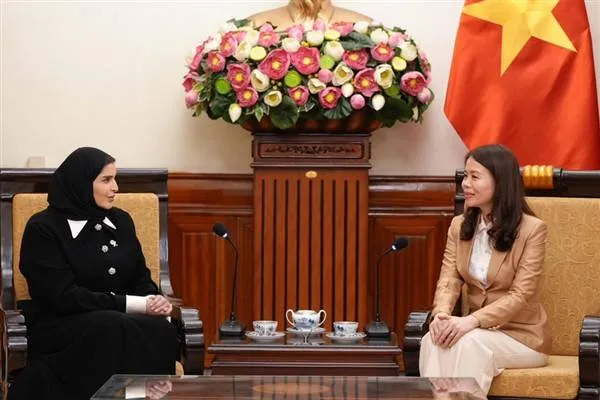 Al Misnad bi alîkarê wezîrê derve yê Vietnamê Hang re civî