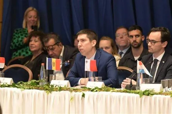 Popșoi l-a felicitat pe Motegi