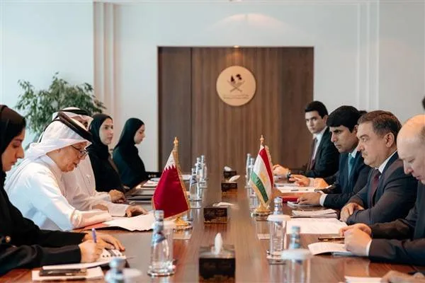 Katar und Tadschikistan führten eine Runde politischer Konsultationen durch