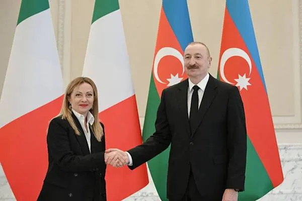 Aliyev traf sich mit der italienischen Ministerpräsidentin Meloni