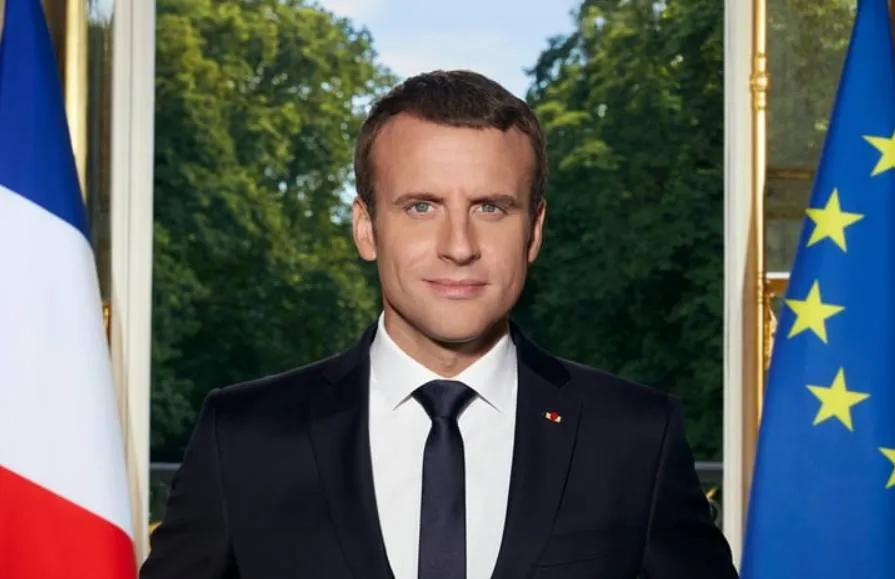 Macron: Abbas is charting a path toward peace