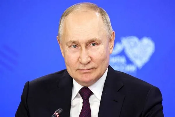 Serokê Rûsyayê Putin bi Serokê Dewletên Yekbûyî yên Erebî Al Nahyan re civî