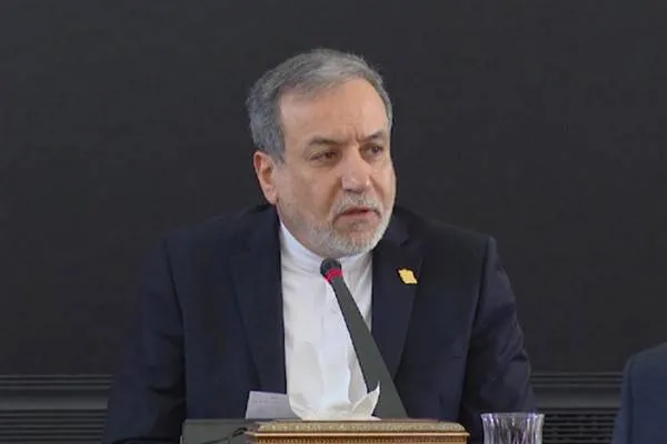 عراقجي: أهنئ بتشكيل الحكومة العراقية الجديدة