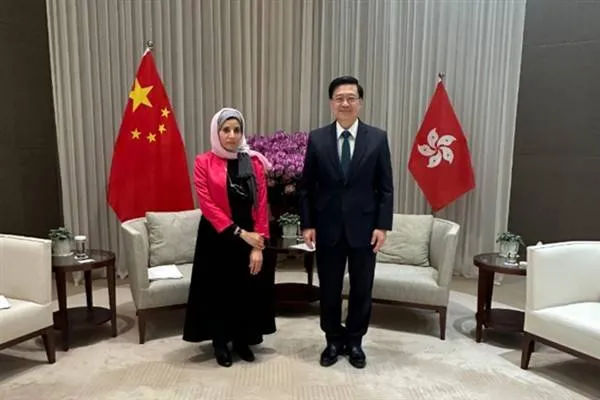 Hong Kong Chief Executive Meets with Qatar Consul General El Tani