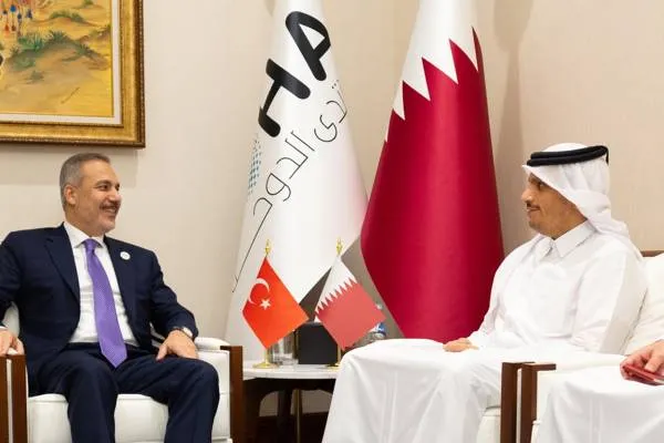 آل ثاني يجري اتصالاً هاتفياً مع نظيره التركي فيدان