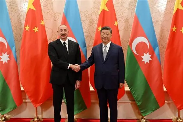 Aliyev û Xi Jinping di Çînê de hevîya xwe kirin
