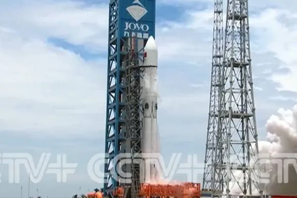 China a recuperat cu succes prima treaptă a rachetei Long March-10B