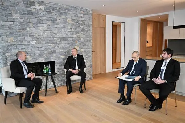 Aliyev meets senior executive of Vestas Wind Systems in Davos